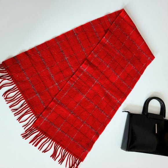 100% lambswool red scarf woven in Ireland by John Hanly. - Picture 1 of 4